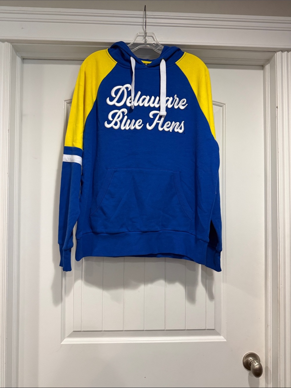 NEW Delaware Fightin' Blue Hens Colosseum Oversized Hoodie Sweatshirt Women's M